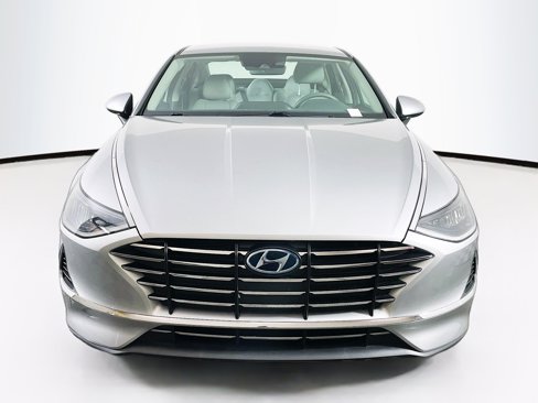 Used 2020 Hyundai Sonata SE image 2