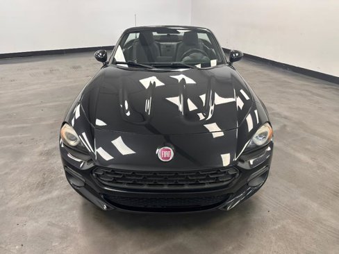 Used 2017 FIAT 124 Spider Classica image 7