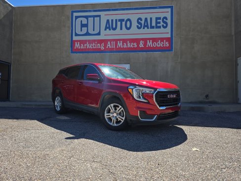 Used 2022 GMC Terrain SLE image 1
