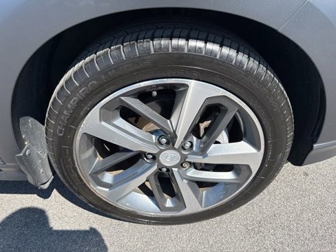 Used 2019 Hyundai Kona Limited image 31