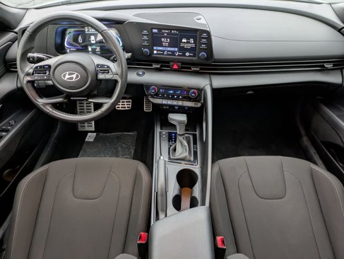 Used 2025 Hyundai Elantra Sport image 19