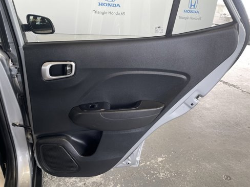 Used 2020 Hyundai Venue SE image 18