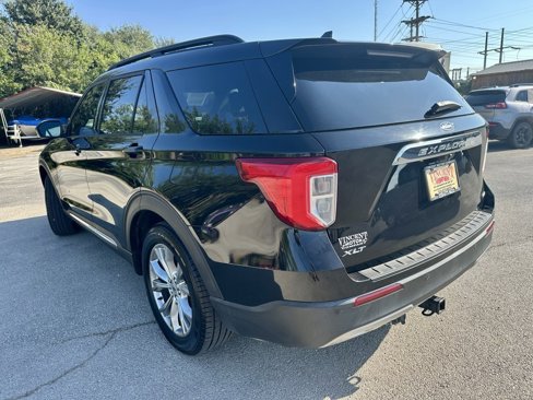 Used 2020 Ford Explorer XLT w/ Equipment Group 202A image 3