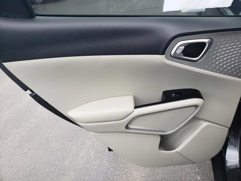 Used 2020 Kia Soul LX image 15