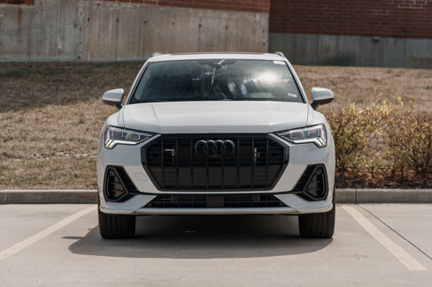 Used 2023 Audi Q3 2.0T Premium Plus w/ Premium Plus Package image 32