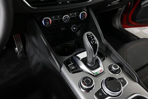 New 2025 Alfa Romeo Giulia w/ Driving Assist Package image 20