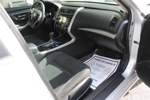 Used 2015 Nissan Altima 2.5 S w/ Special Edition Package image 10