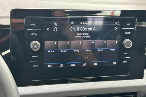 Used 2025 Volkswagen Jetta SE w/ Sunroof Package image 27