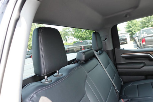 Used 2023 Chevrolet Silverado 1500 LT image 31