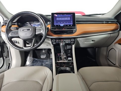 Certified 2022 Jeep Compass Limited image 13