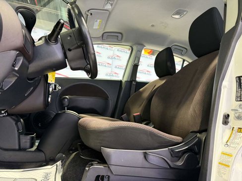 Used 2012 Mitsubishi i ES image 12