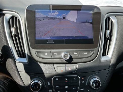 Used 2023 Chevrolet Malibu LT image 34