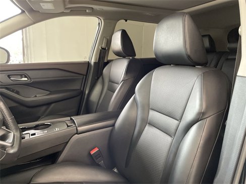 Used 2023 Nissan Rogue SV w/ SV Premium Package image 20