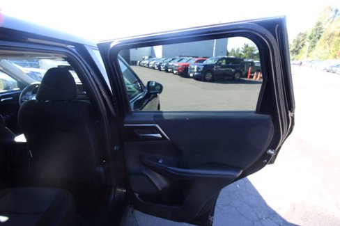 Used 2022 Mitsubishi Outlander ES image 23