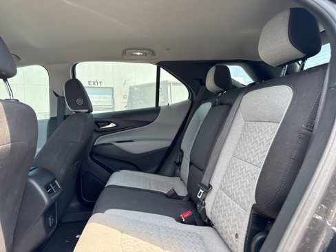 Used 2022 Chevrolet Equinox LS image 9