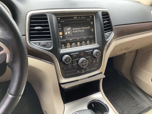 Used 2015 Jeep Grand Cherokee Limited image 11