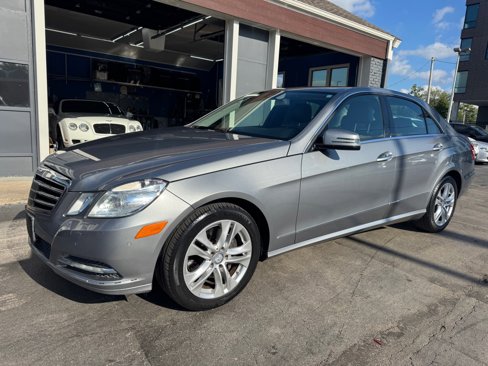 Used 2011 Mercedes-Benz E 350 4MATIC Sedan image 1