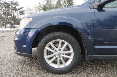 Used 2017 Dodge Journey SXT w/ Comfort/Convenience Group image 31
