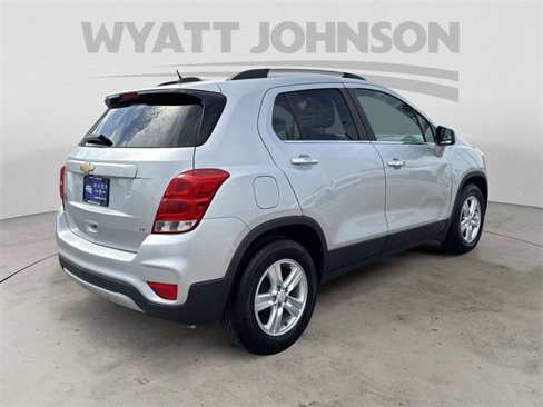 Used 2019 Chevrolet Trax LT w/ LT Convenience Package image 5