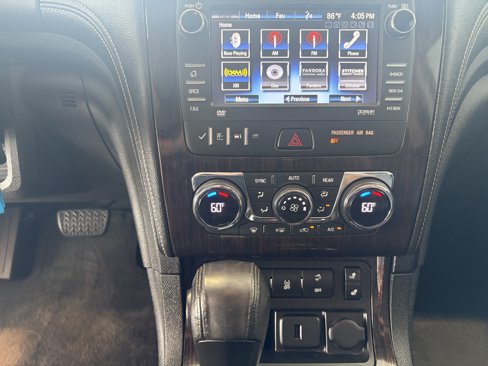 Used 2015 Chevrolet Traverse LT image 15