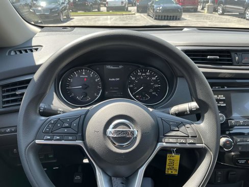 Used 2017 Nissan Rogue S image 14