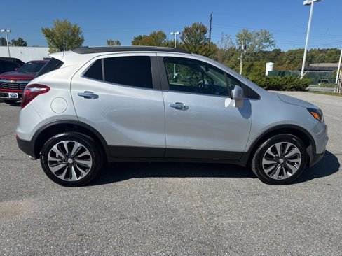 Used 2022 Buick Encore Preferred w/ Safety Package image 7