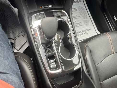 Used 2022 Chevrolet Equinox Premier image 16