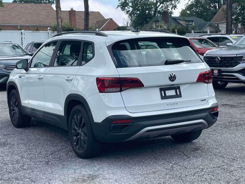 Used 2022 Volkswagen Taos S w/ IQ Drive S Package image 8
