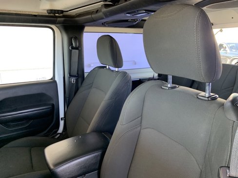 Used 2020 Jeep Wrangler Sport image 11