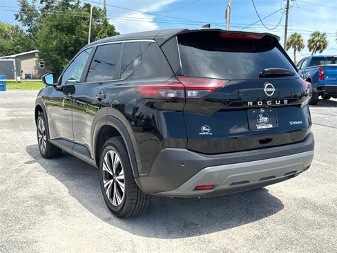 Used 2023 Nissan Rogue SV image 3