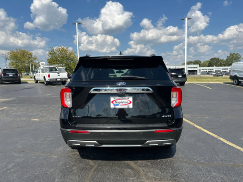 Used 2022 Ford Explorer XLT w/ Equipment Group 202A image 7