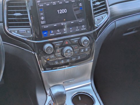 Used 2021 Jeep Grand Cherokee Limited image 20