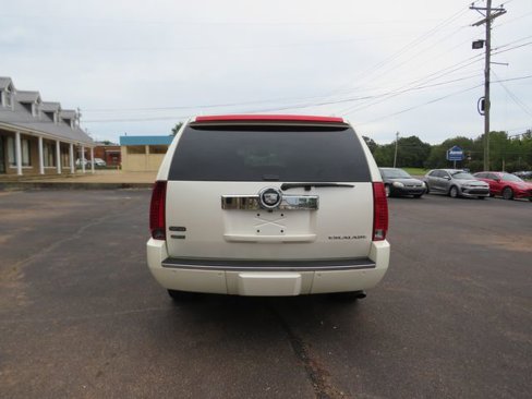 Used 2011 Cadillac Escalade ESV Premium image 6