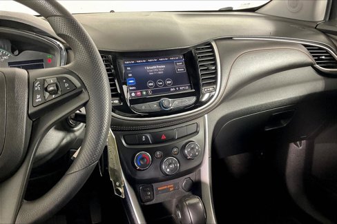 Used 2022 Chevrolet Trax LS w/ Tint and Cruise Package image 9