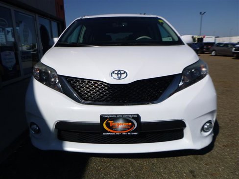 Used 2012 Toyota Sienna SE image 23