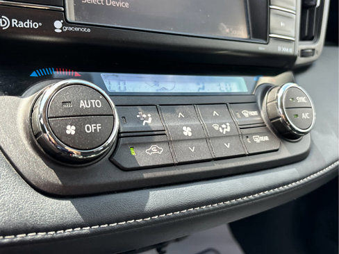 Used 2018 Toyota RAV4 XLE w/ Plus Extra Value Package image 15