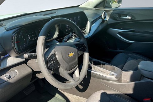 Used 2025 Chevrolet Trax LS image 13