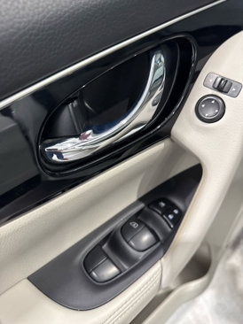 Used 2018 Nissan Rogue Sport SL image 18