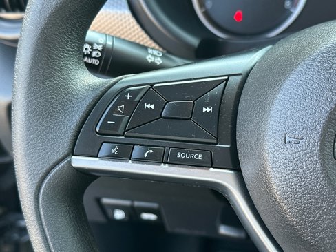 Certified 2020 Nissan Kicks S image 25