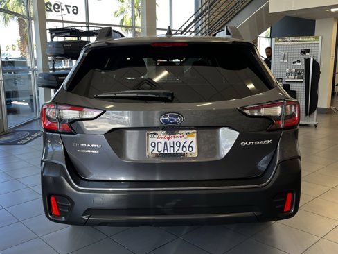 Certified 2022 Subaru Outback Premium image 3
