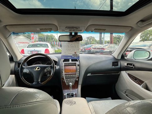 Used 2011 Lexus ES 350 image 9