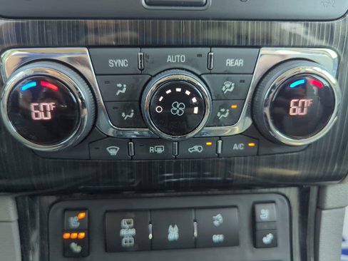 Used 2016 Chevrolet Traverse LTZ image 23