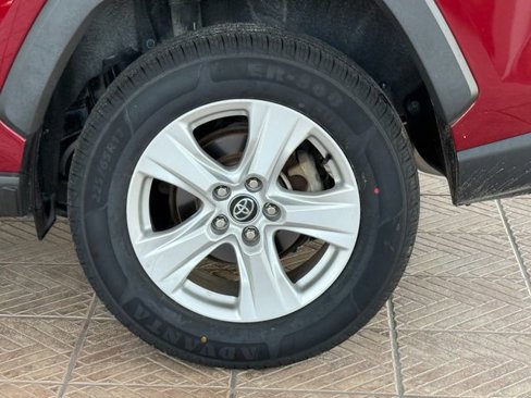Used 2020 Toyota RAV4 XLE image 27