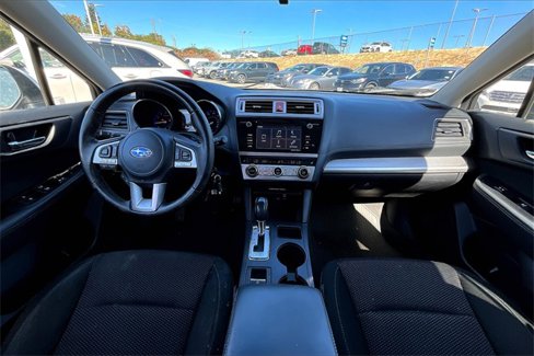 Used 2017 Subaru Outback 2.5i Premium image 7