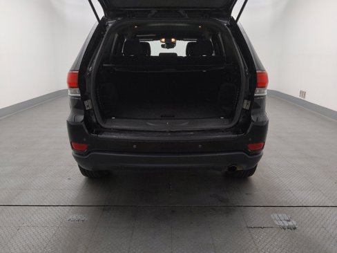 Used 2020 Jeep Grand Cherokee Laredo image 29