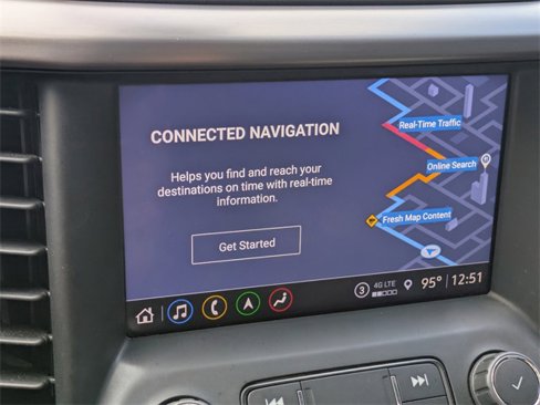 Used 2022 GMC Acadia AT4 w/ Technology Package image 32