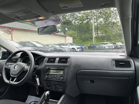 Used 2015 Volkswagen Jetta S image 15