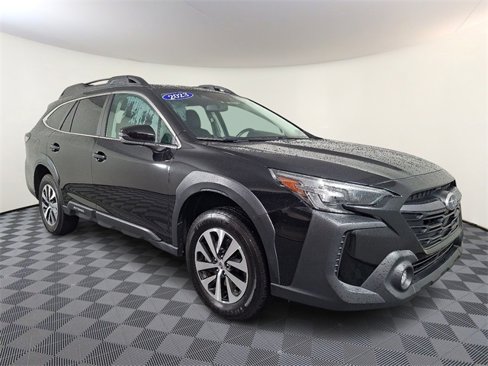 Used 2023 Subaru Outback Premium image 1