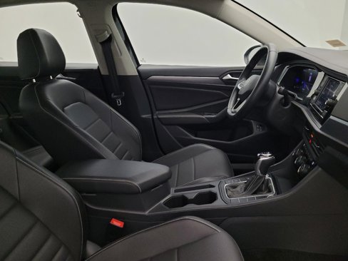 Used 2024 Volkswagen Jetta SE image 21