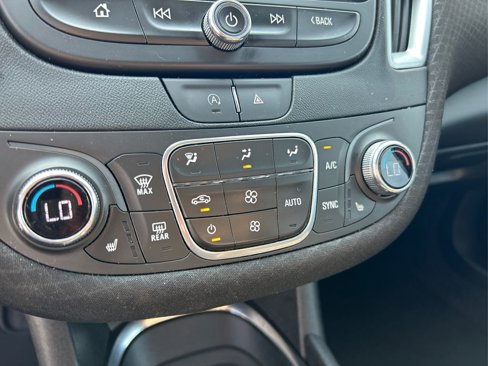 Used 2024 Chevrolet Malibu LT image 25